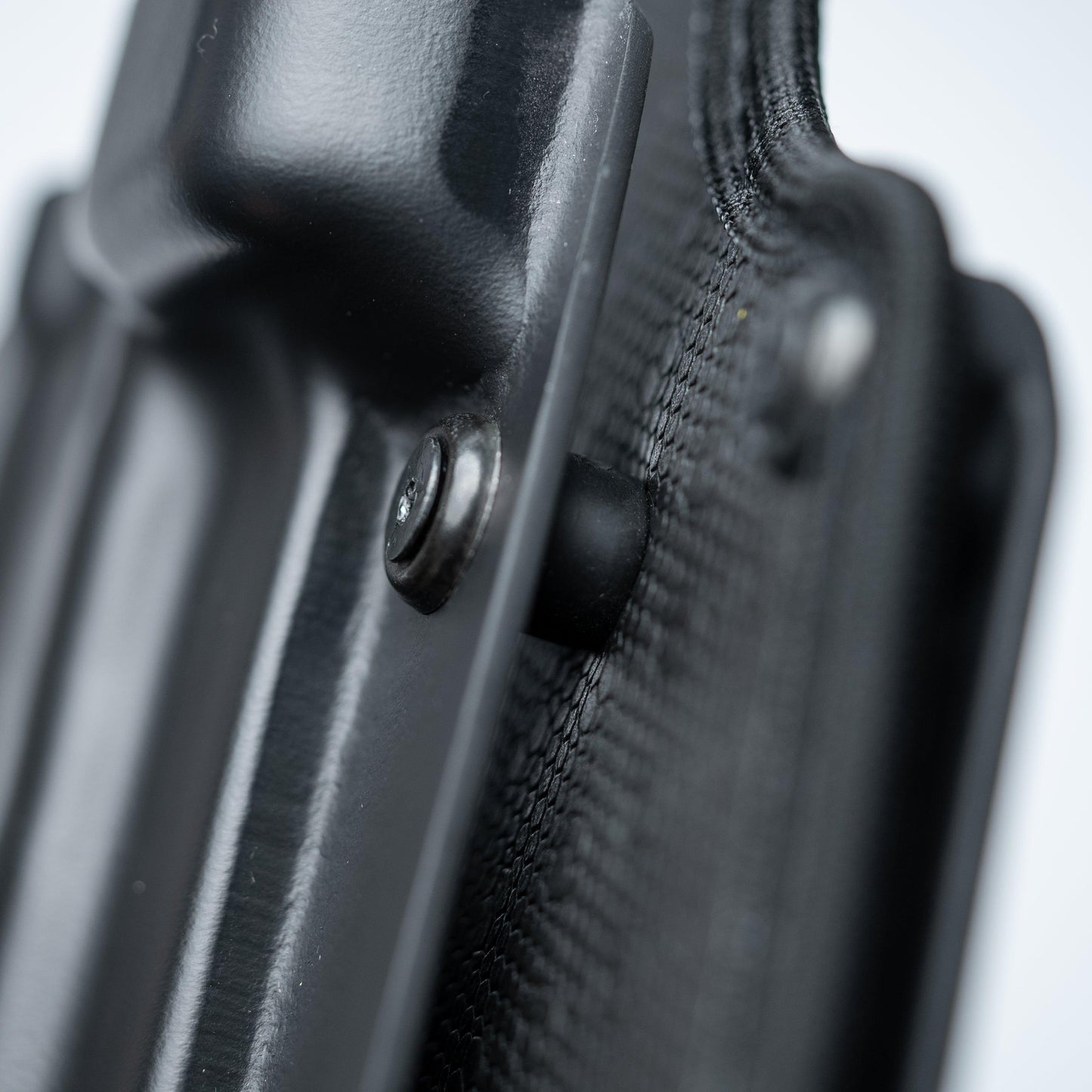 Cloak Belt Holster side details - Alien Gear Holsters