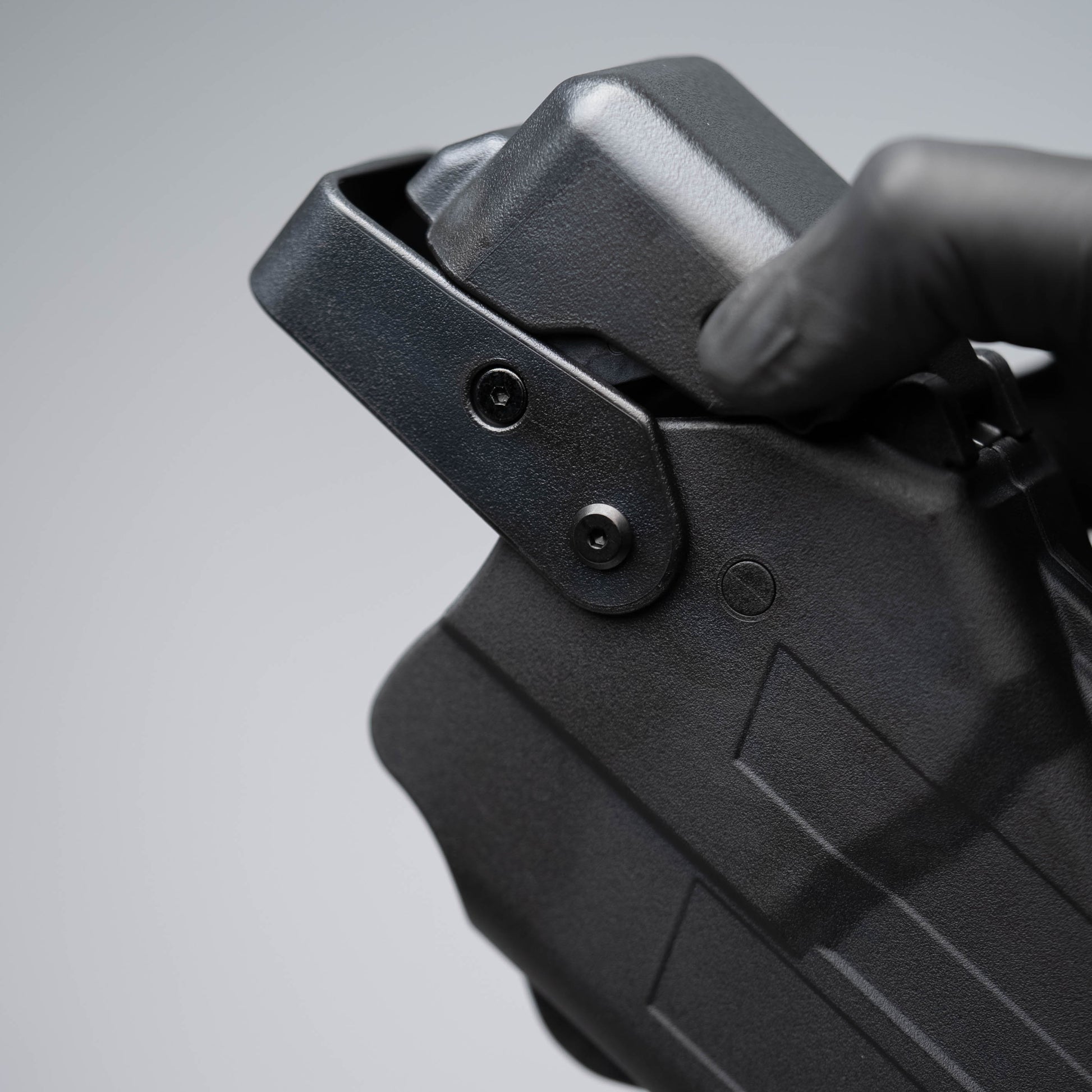 closer look level 3 duty holster Alien Gear Rapid Force for law enforcement and military